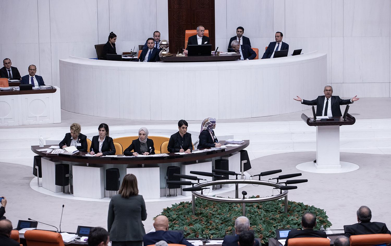 Milletvekili İmam Taşçıer’in Kürtçe konuşması Meclis’te engellendi