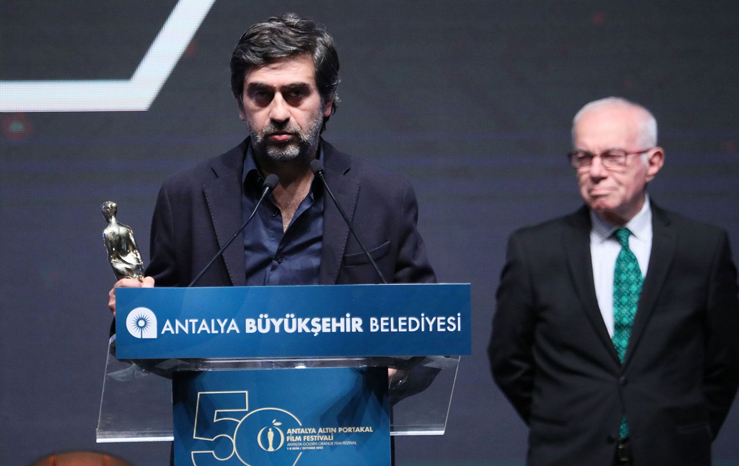 Kültür ve Turizm Bakanlığı, Emin Alper'in filmine verdiği desteği faizi ile geri istedi