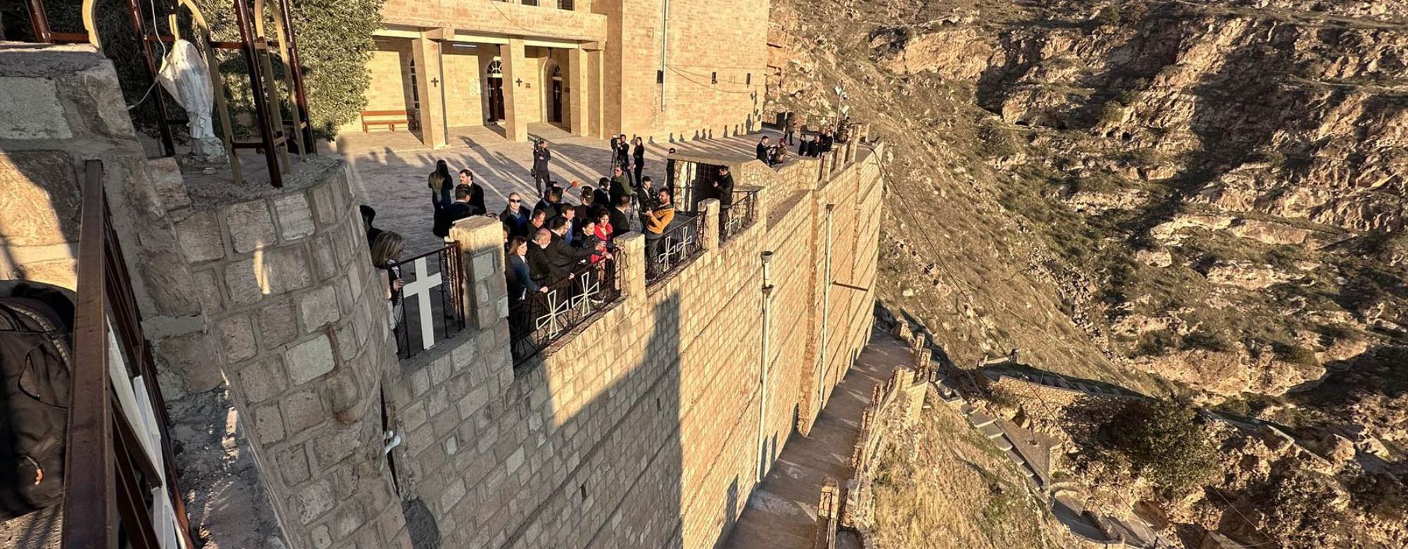 FOTOĞRAFLARLA - Macaristan Cumhurbaşkanı Novak Hristiyan yerleşim yerlerini ziyaret etti