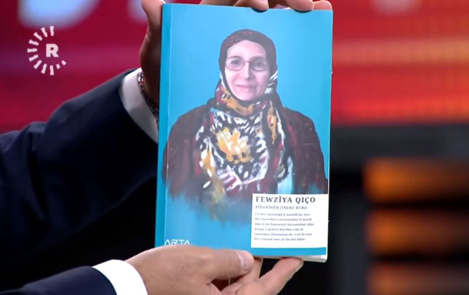 Hiç okula gitmeyen 70 yaşındaki Rojavalı kadın kitap yazdı