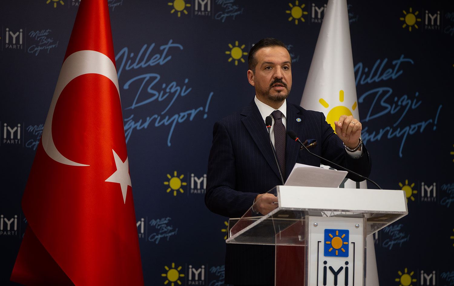 İYİ Parti Sözcüsü: Başörtüsü teklifine olumlu bakıyoruz