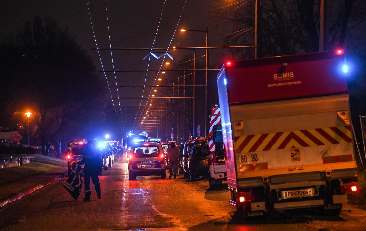 لە فەرەنسا بەهۆی رووداوێکی ئاگرکەوتنەوە 10 کەس گیانیان لەدەستدا