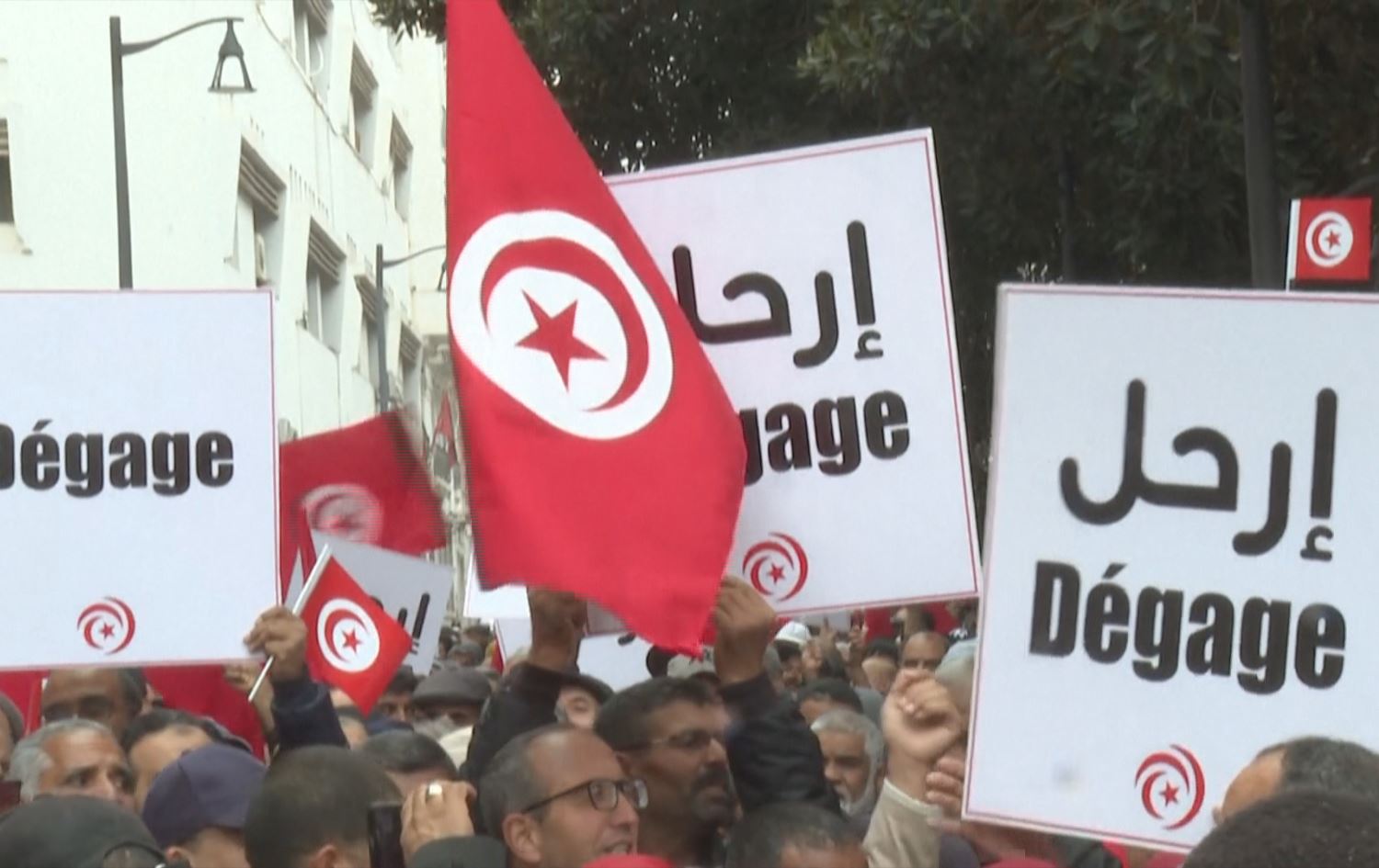 Li Tûnisê hilbijartinên parlamentoyê birêve diçe