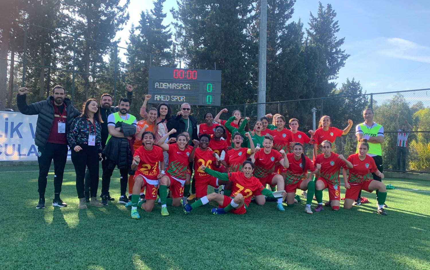 Amedspor Kadın Takımı başarıdan başarıya koşuyor: Son maçta 3 gol