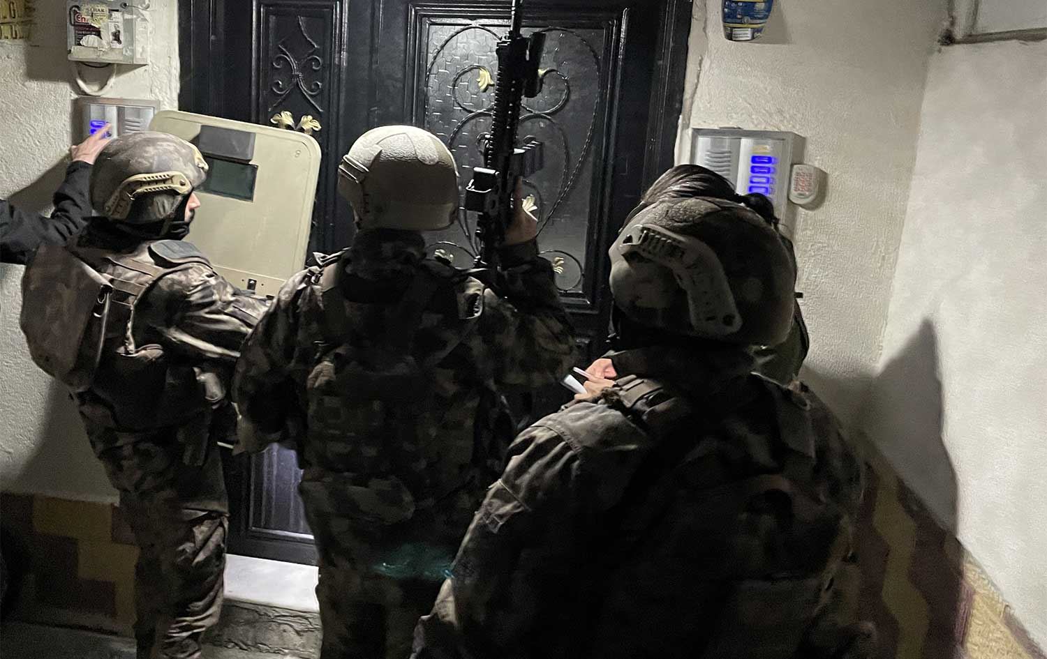 لە ئیستەنبووڵ 11 کەس بەتۆمەتی ئەندامبوون لە داعش، قاعیدە و دەستەی تەحریر شام دەستگیرکران