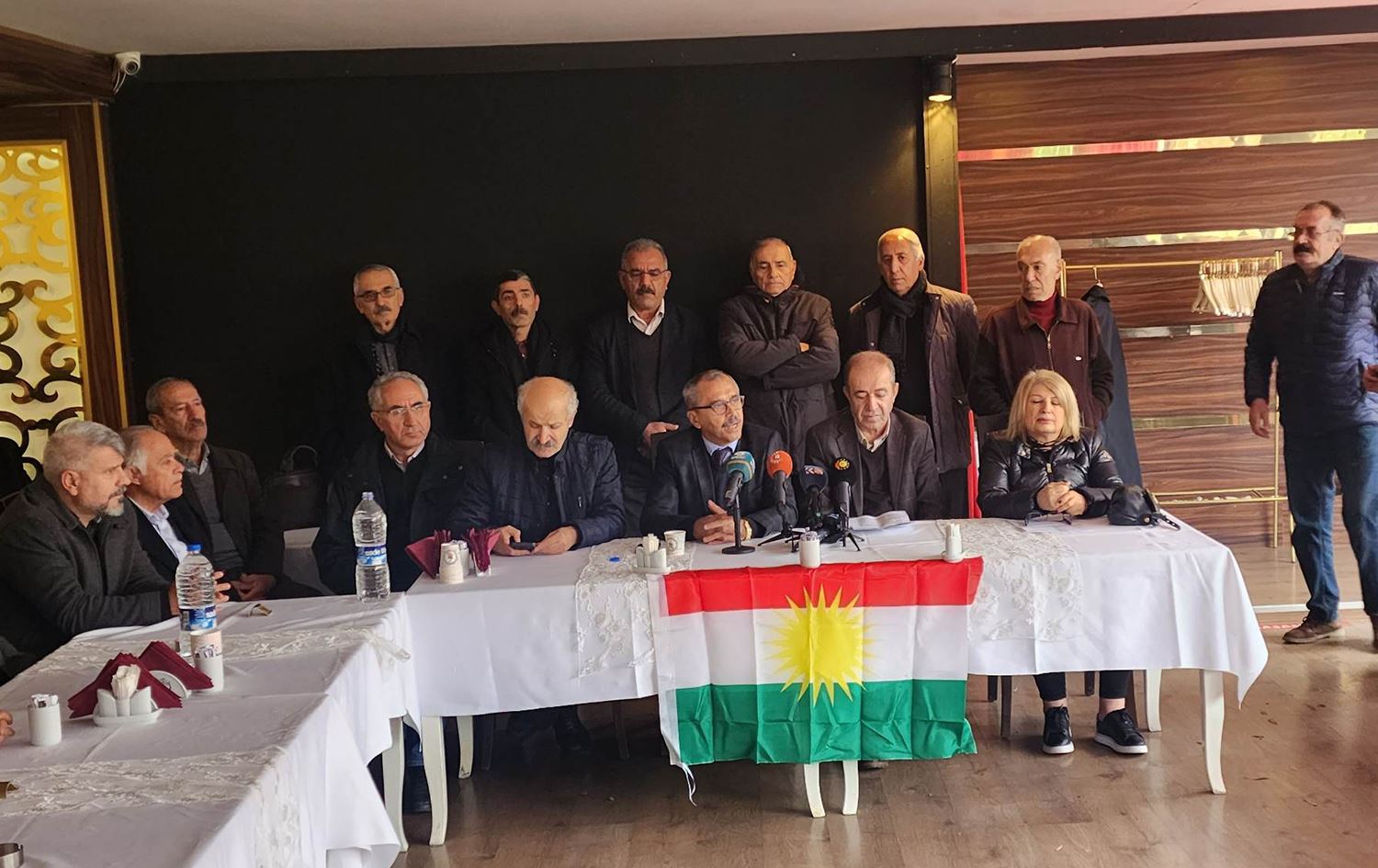 PAK, PSK, PÎA û Hereketa Azadî: Em serê xwe li himber tu êrîşan natewînin; Ala Kurdistanê nirxa me ya neteweyî ye