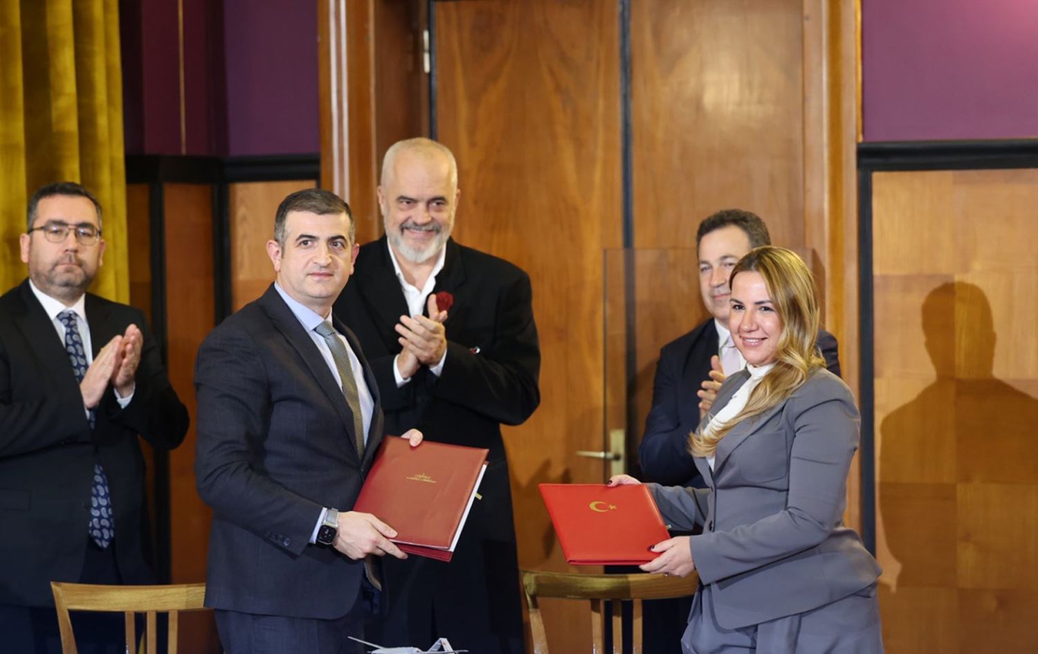 ئەلبانیا سێ درۆنی بایراکتار لە تورکیا دەکڕێت