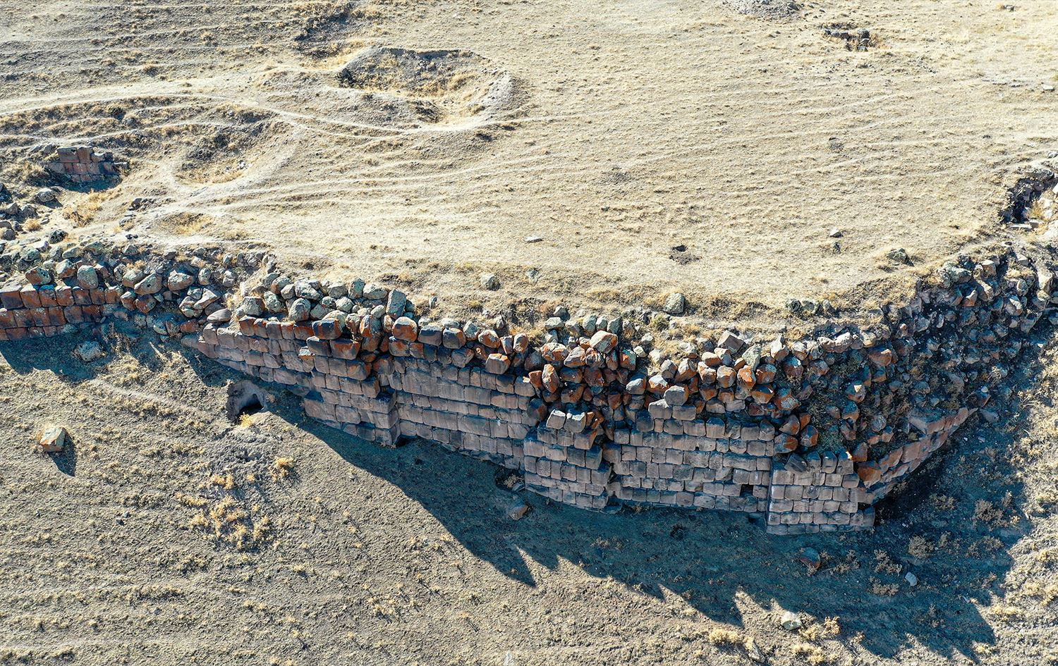 Li Keleha Korsotê ya Wanê perestgeha Keyê Urartûyan hat dîtin