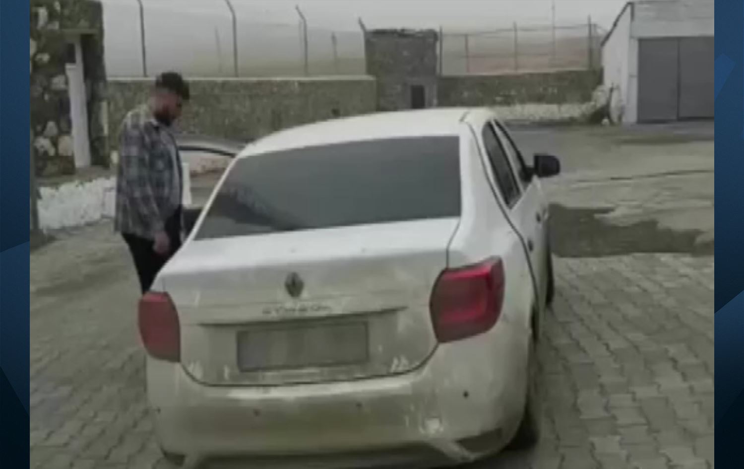 Qers: Ji otomobîleke biçûk 14 koçber derketin