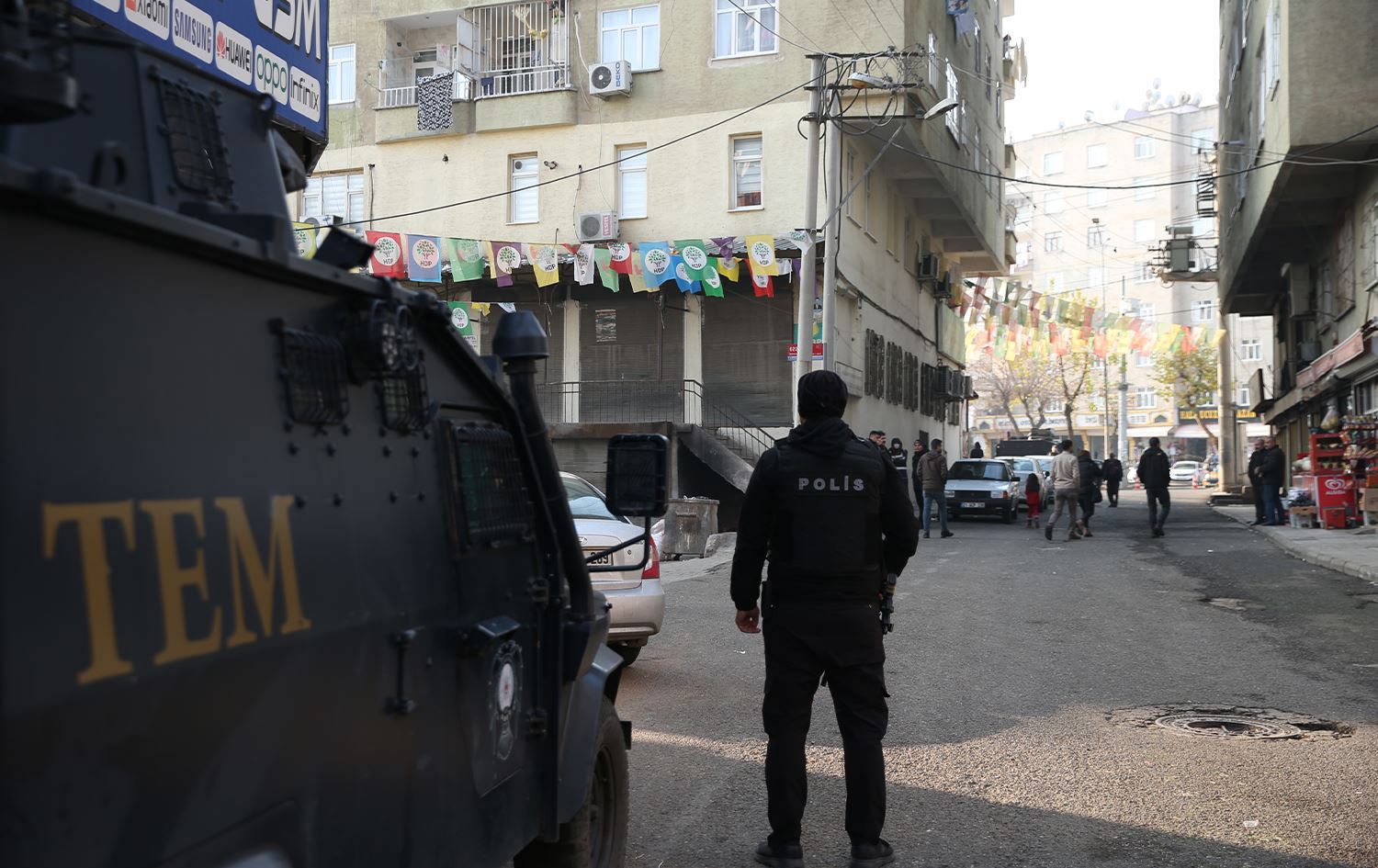 Li Stenbolê 6 endam û rêveberên HDPê hatin desteserkirin