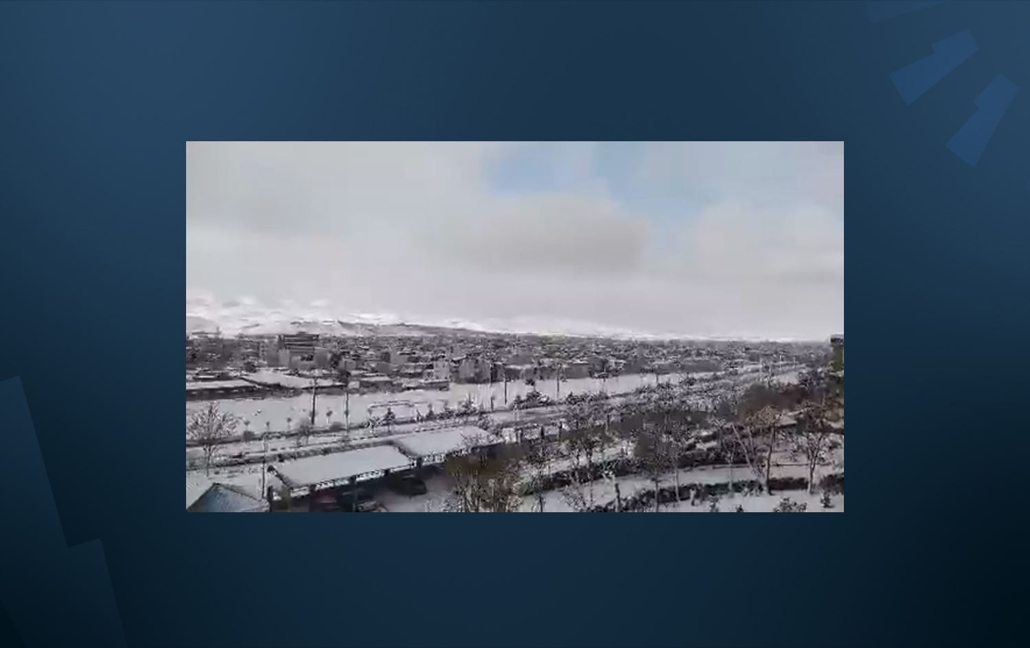 بەفربارین لە لوڕستان خوێندن لە قوتابخانەکان رادەگرێت