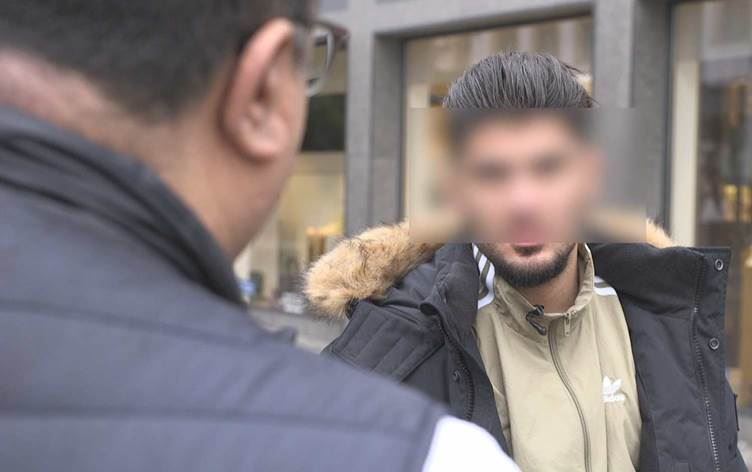 Almanya: Ciwanekî Kurd bê tawan salekê di girtîgehê de dimîne