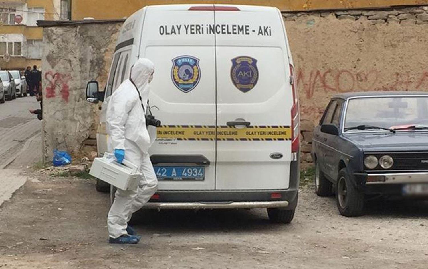 Konya'da iki kızını bıçakla öldüren baba teslim oldu