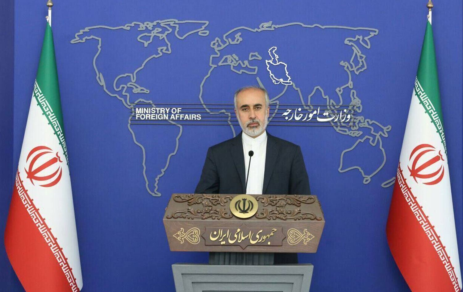 İran Dışişleri'nden Paris saldırısına kınama!