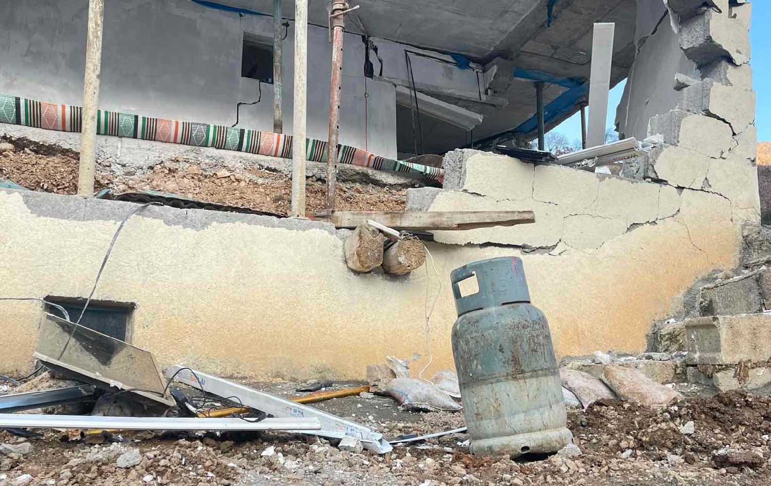 لە شارباژێڕ بوتڵێکی گاز تەقییەوە و ژنێک برینداربوو؛ "دەنگێکی بەرز هەمووانی راچڵەکاند"