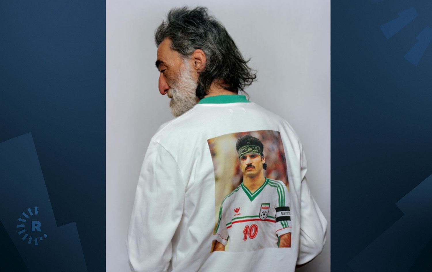 İranlı ünlü futbolcunun eşi ve kızının bindiği uçak indirildi