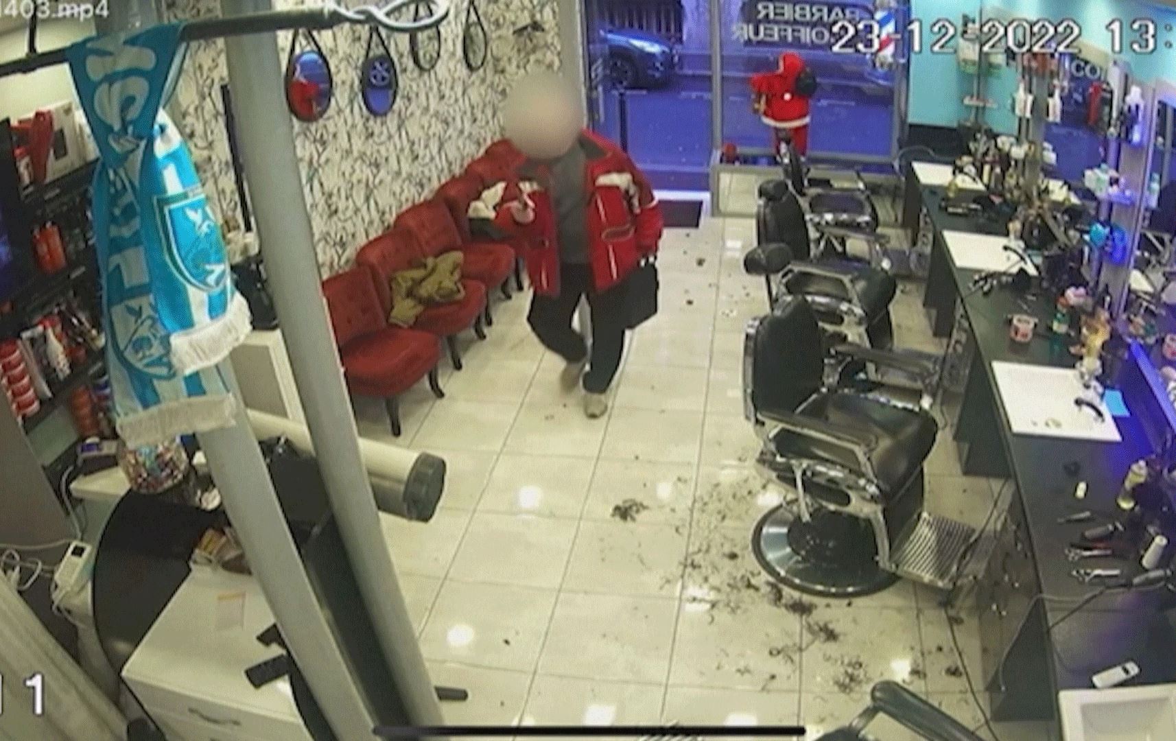 هێرشکارەکەی پاریس تۆمەتی "کوشتن و هەوڵی کوشتن"ی درایە پاڵ