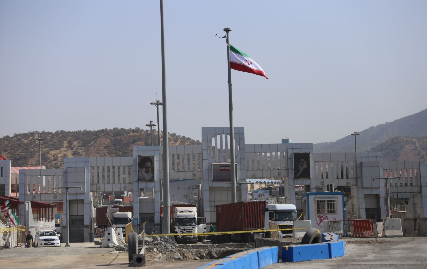 خفض الرسوم الجمركية بالمنافذ الحدودية العراقية يقلص حجم التبادل التجاري بمنفذ باشماخ