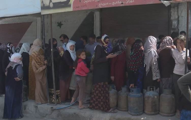 Türkiye'nin hava operasyonları Rojava'daki gaz krizini artırdı