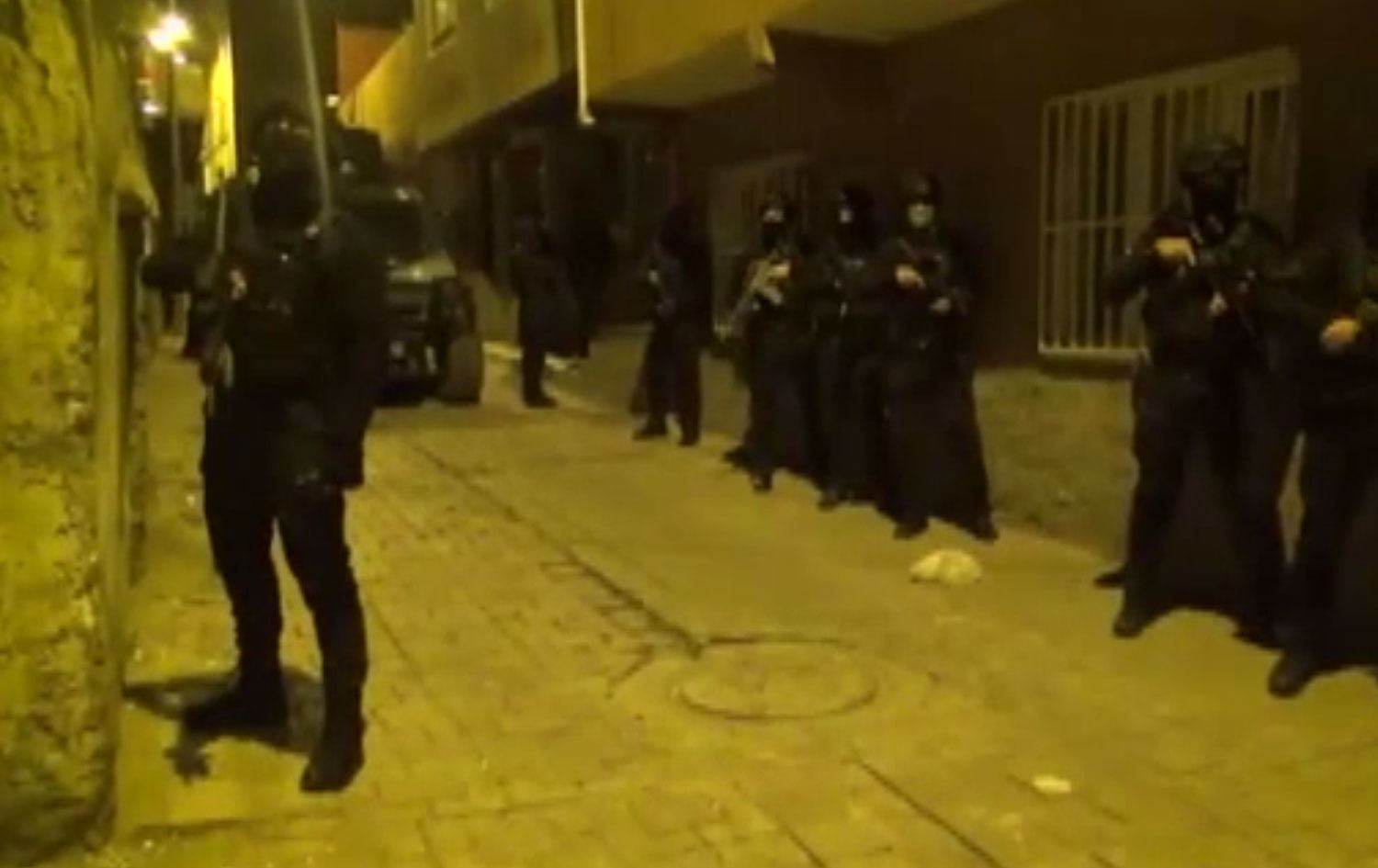 Diyarbakır'da IŞİD operasyonu: 12 gözaltı