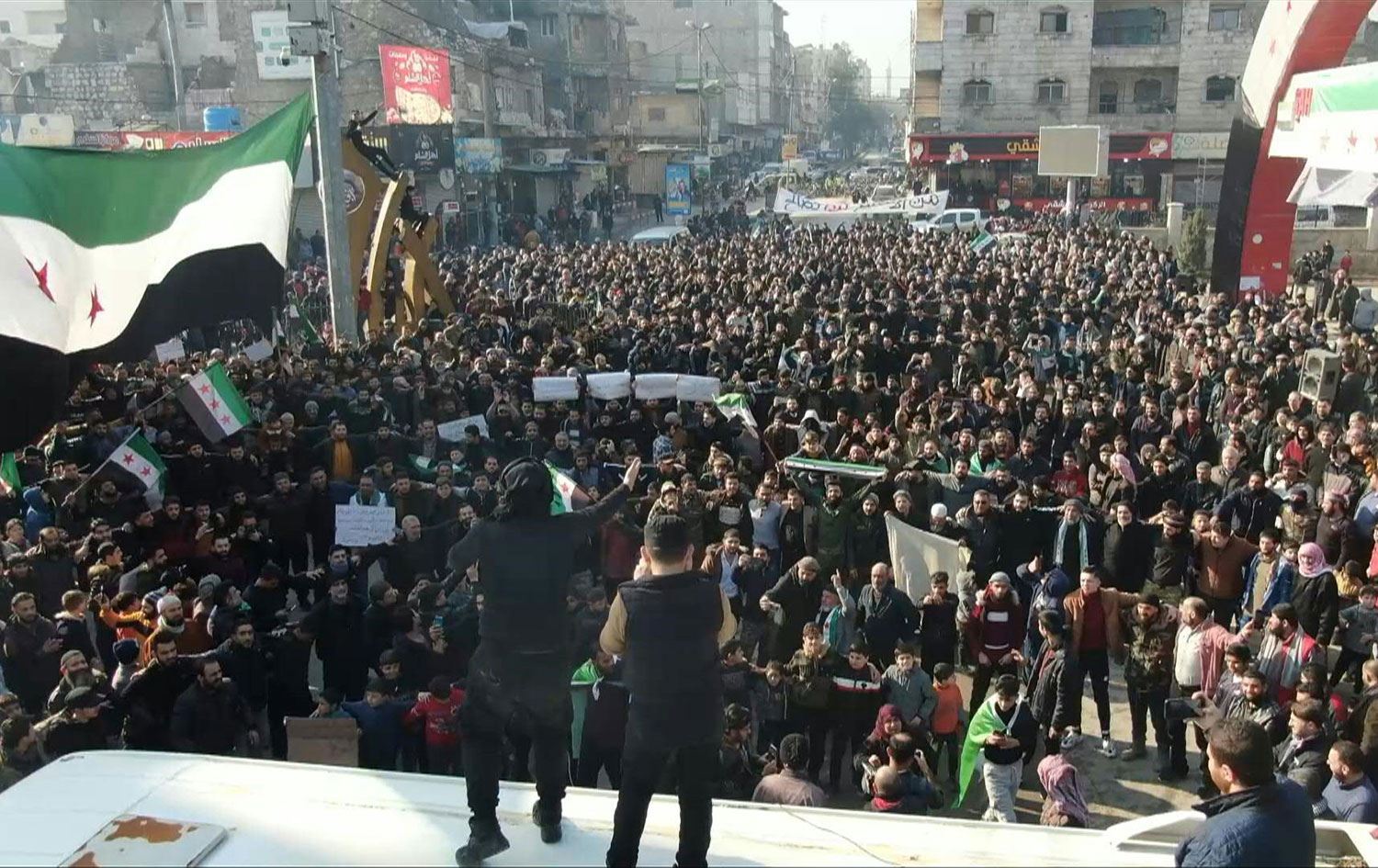 Li Babê dijî nêzîkbûna Enqere û Şamê xwepêşandanek hat lidarxistin