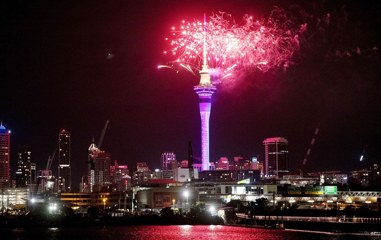 Yekem welatên ku ketine sala 2023an Tonga û Zelandaya Nû ne