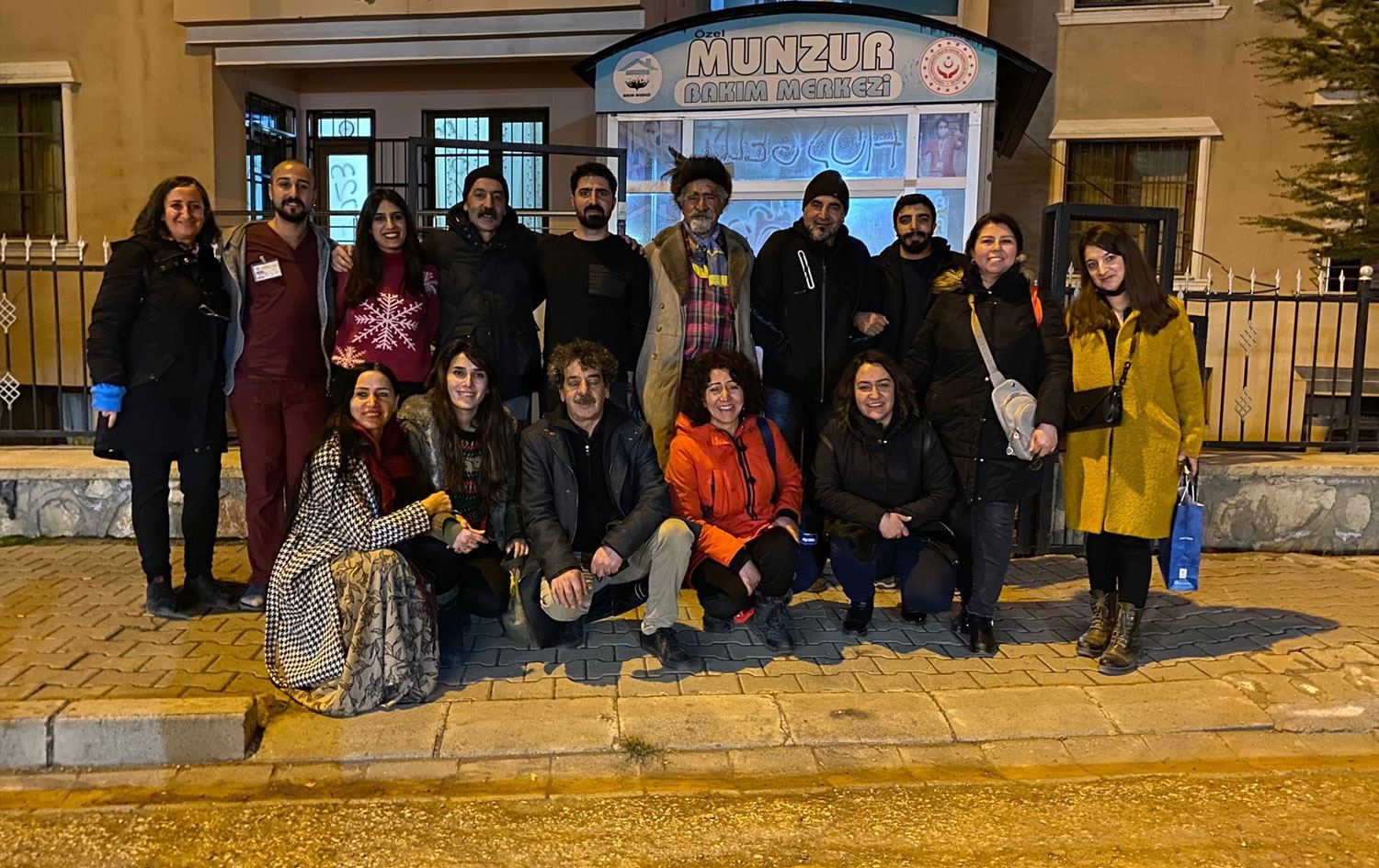 DERSİM - Yeni yıla girerken yaşlılar unutulmadı