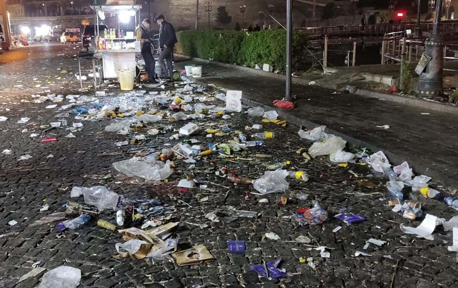 شارەوانیی هەولێر: 30 تۆن زبڵ و خاشاکی شەوی سەری ساڵمان کۆکردووەتەوە