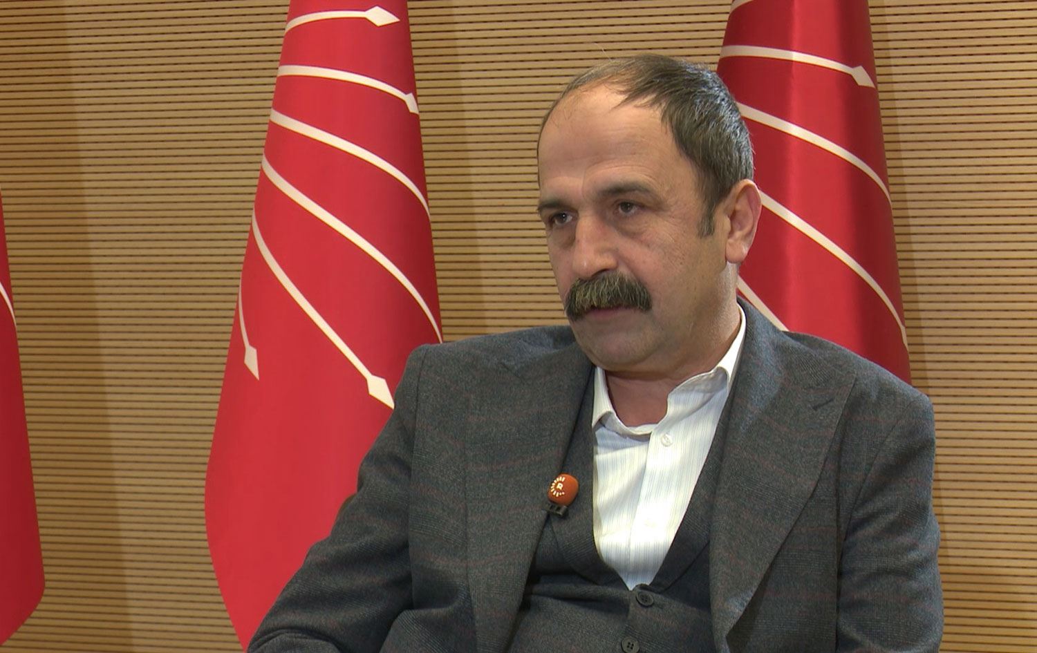 Nuşîrevan Elçî: Dema li Tirkiyê demokrasî paşve diçe Kurdan dikin hincet