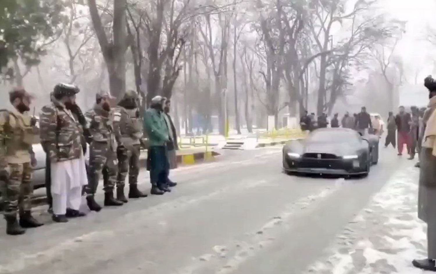 Yekemîn otomobîla Efxanistanê hat çêkirin