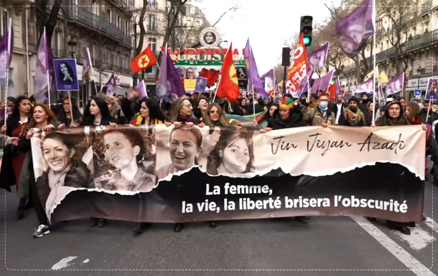 PARİS - Kürtler 10 yıl önce katledilen 3 Kürt kadın siyasetçi için yürüdü