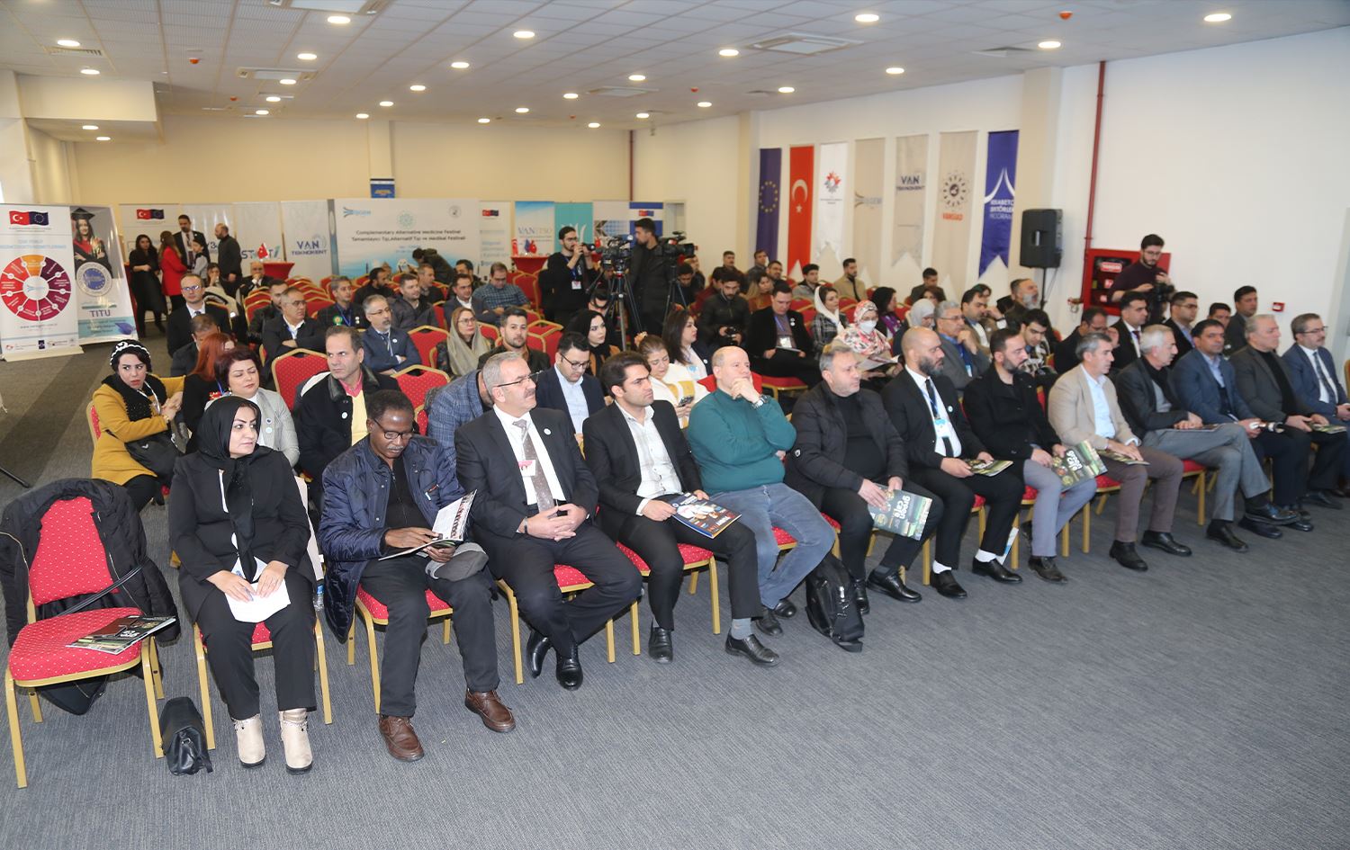 Li Wanê festîvala pizîşkiya alternatîv hat lidarxistin