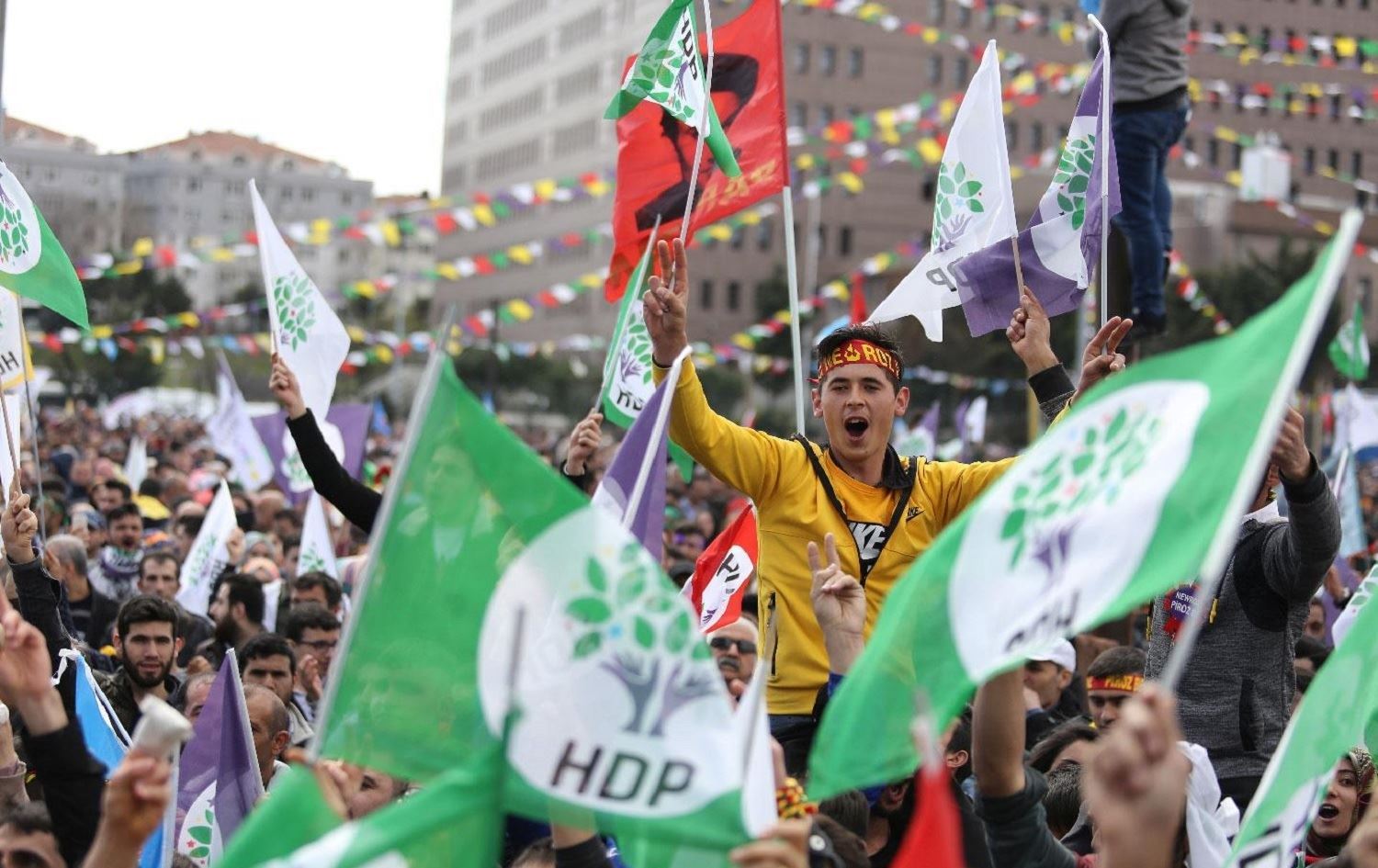 Lêkolîna MAK: Eger berbijêrê HDPê hebe dê hemû analîzên siyasî serûbin bibin