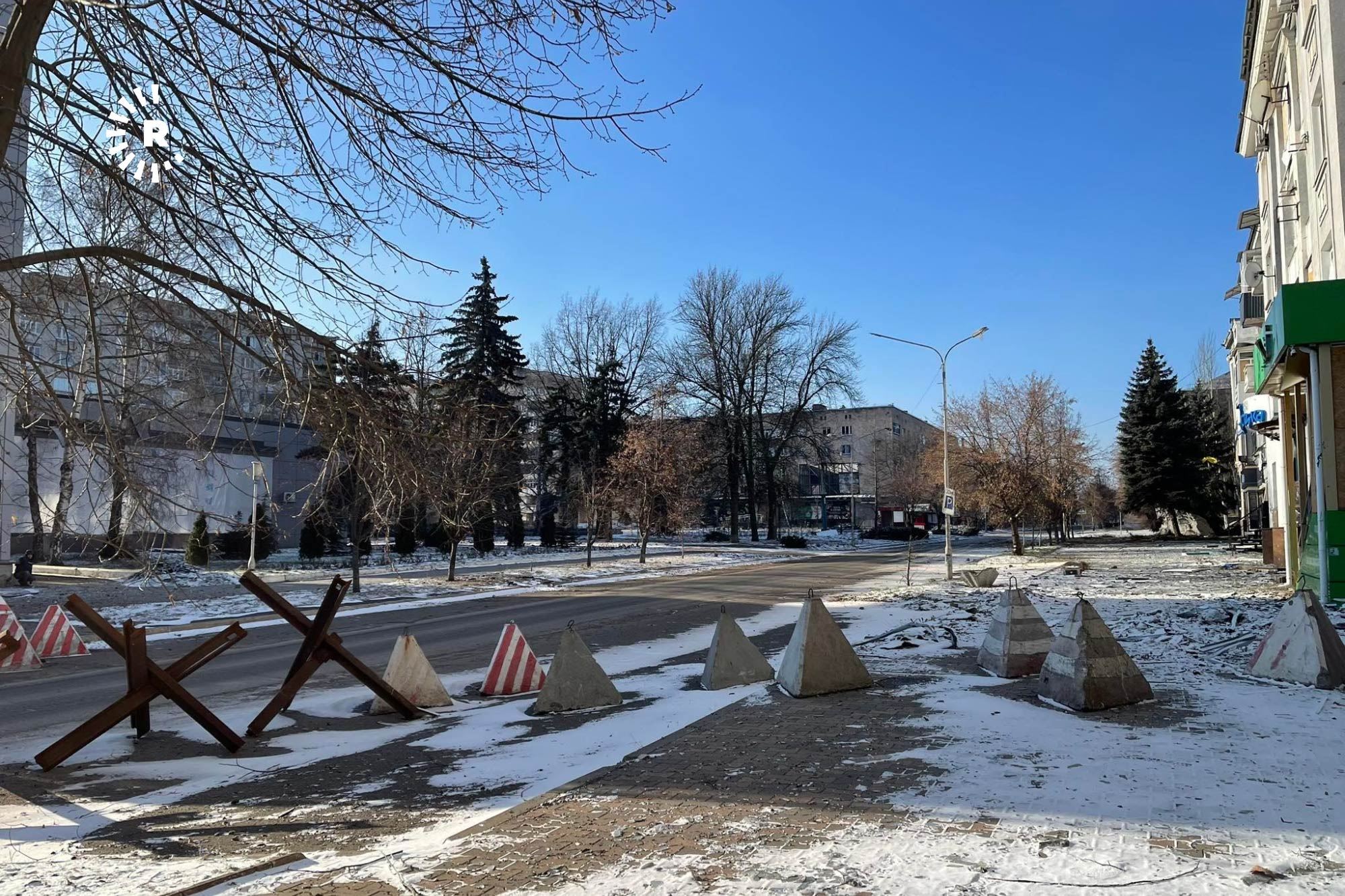 ئاسەوار و پاشماوەی جەنگ لە شاری باخمووتی ئۆکراینا