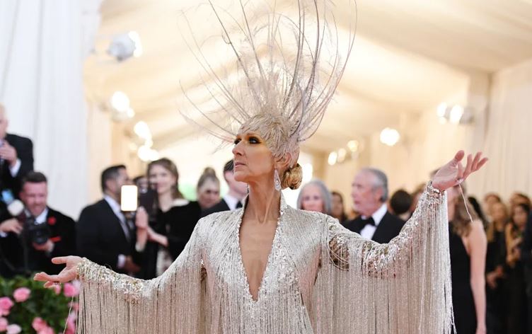 دوورخستنەوەی سیلین دیۆن لە لیستی باشترین 200 هونەرمەند ناڕەزایی لێدەکەوێتەوە