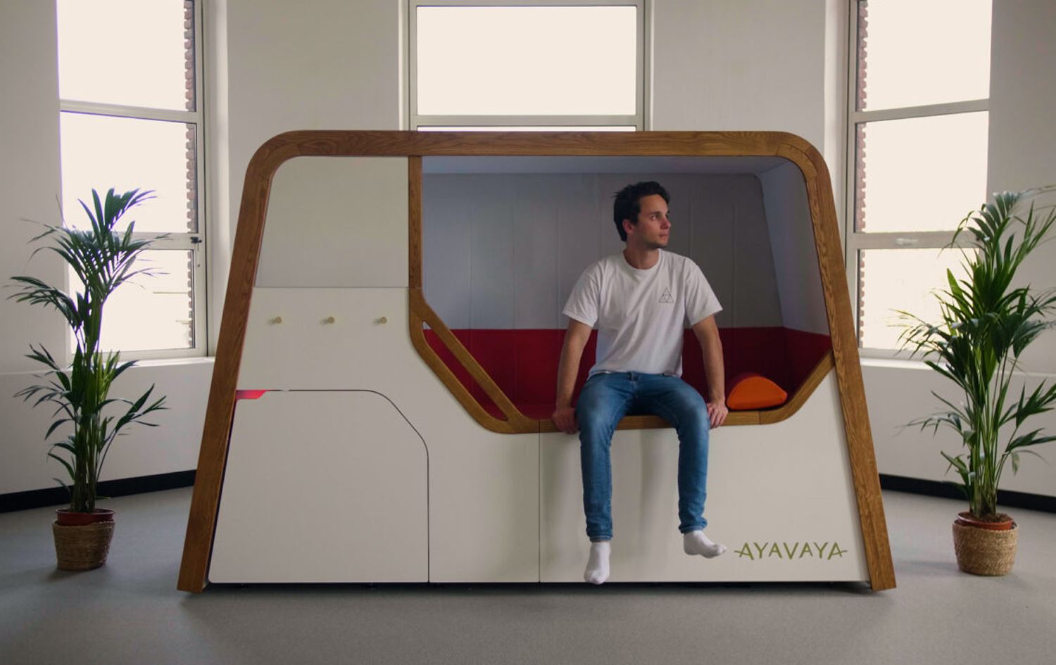 کۆمپانیایەکی هۆڵەندی کابینەیەک بۆ کەمکردنەوەی گوشاری دەروونی دروستدەکات