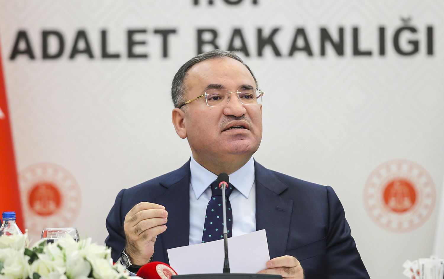 Wezîrê Dadê yê Tirkiyê: Em li ser twîtên Demirtaş kar dikin