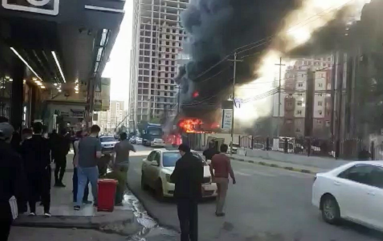 چوار موەلیدەی شوقەکانی زەریلاند لە دهۆک سووتان