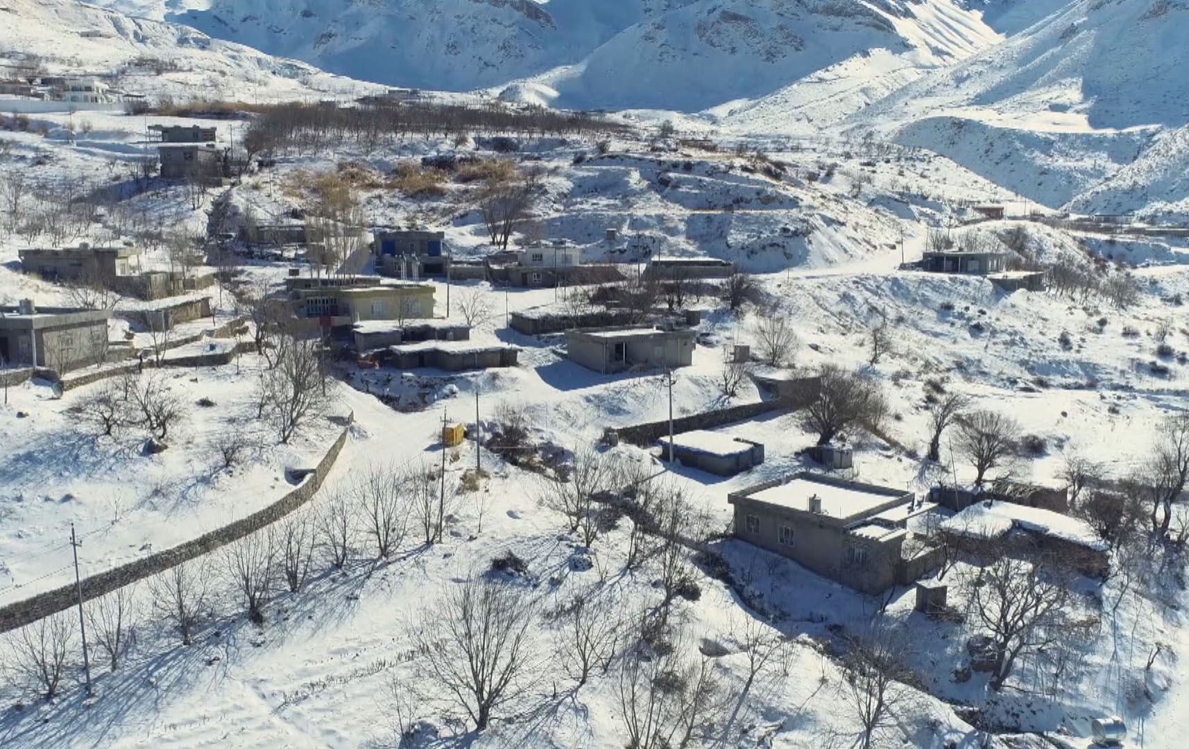 ئەمساڵ لە چیای پڕژە لە سنووری چۆمان تەنیا 30 سانتیمەتر بەفر باریوە