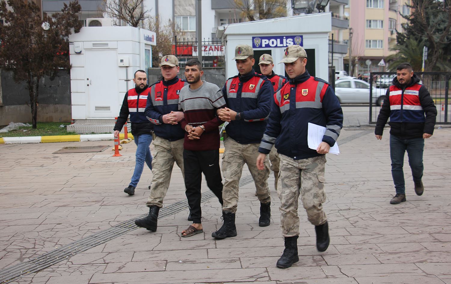 Gumanbarê kuştina jina Sûrî li ser sînor hat girtin