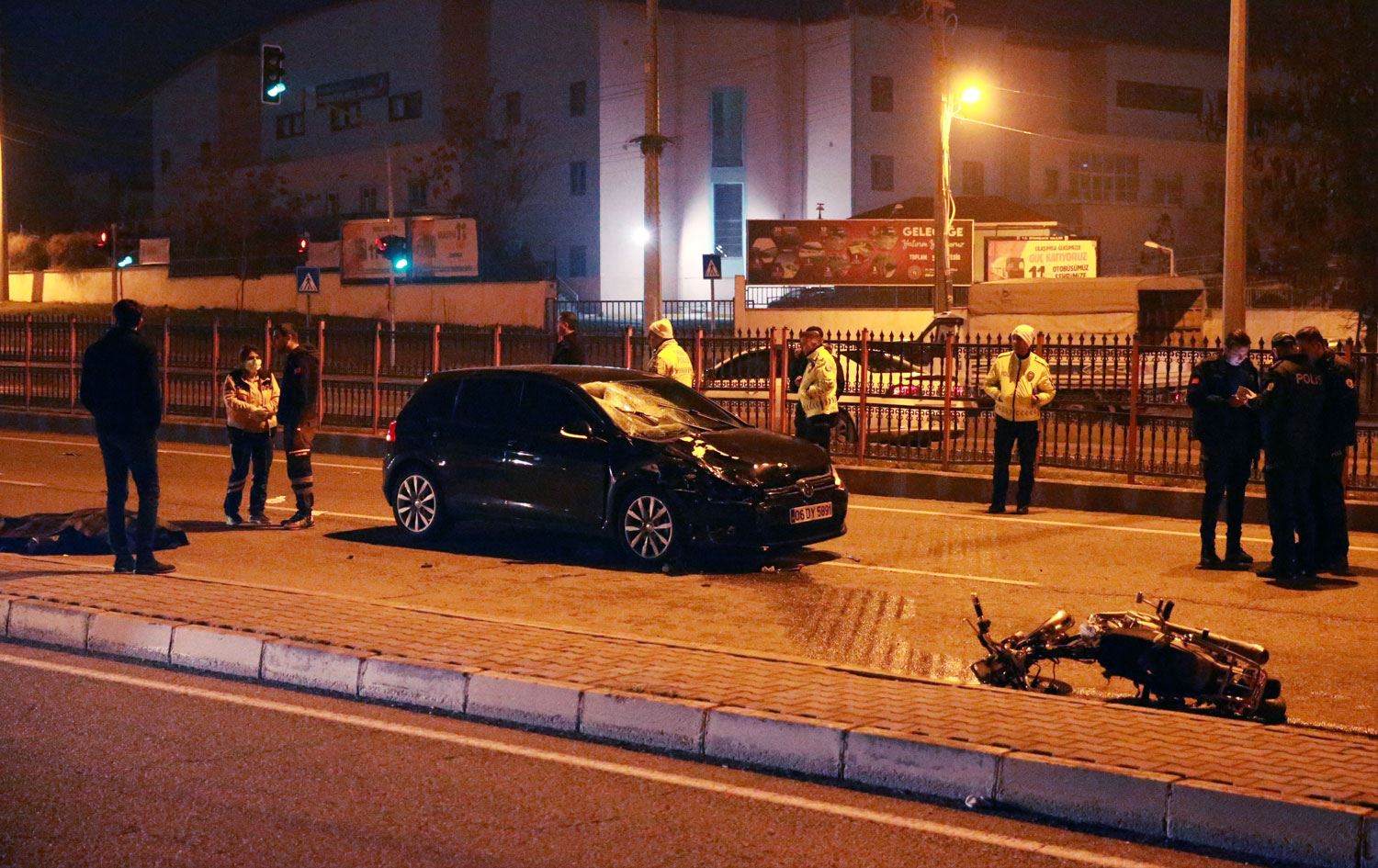DİYARBAKIR- Otomobille çarpışan Suriyeli kurye hayatını kaybetti