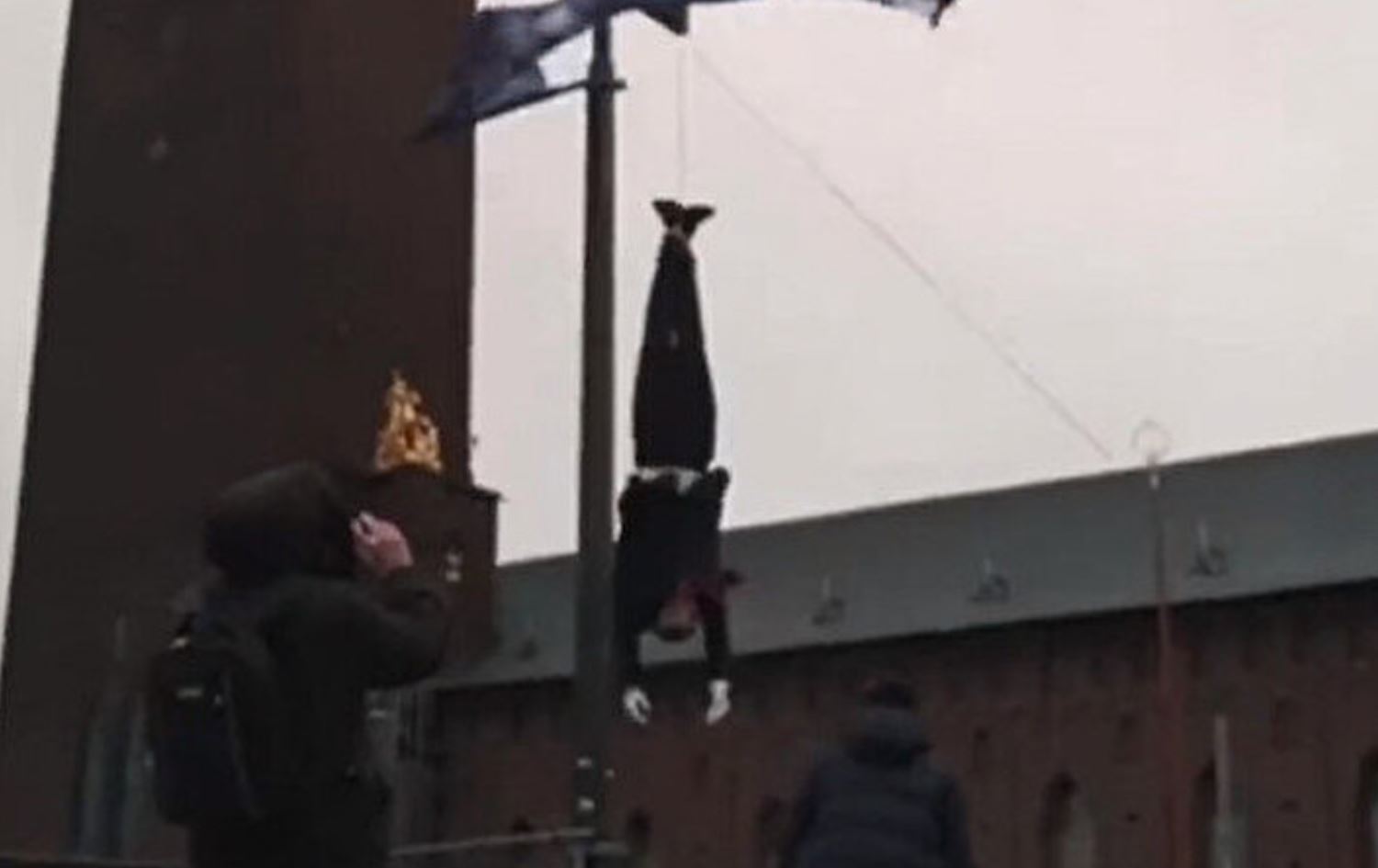 İsveç'te savcılık Erdoğan'ın maketinin asılmasını 'suç'  kabul etmedi