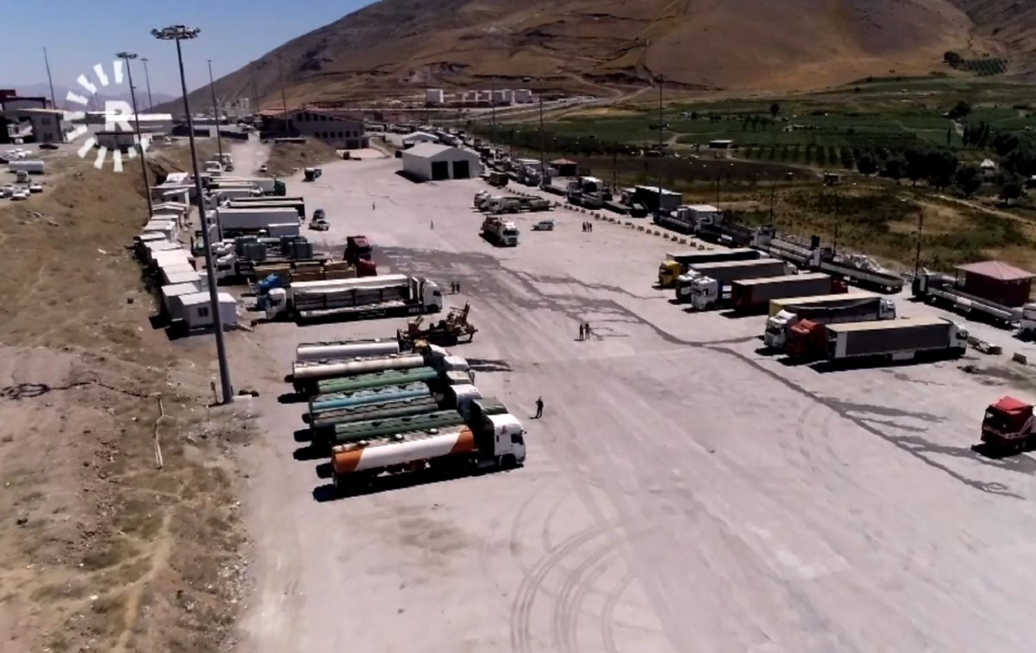 YNK û PDK hev bi veşartina dahata deriyên sînorî tohmetbar dikin