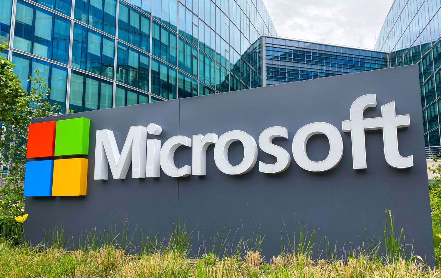 Microsoft 10 bin çalışanını işten çıkaracak