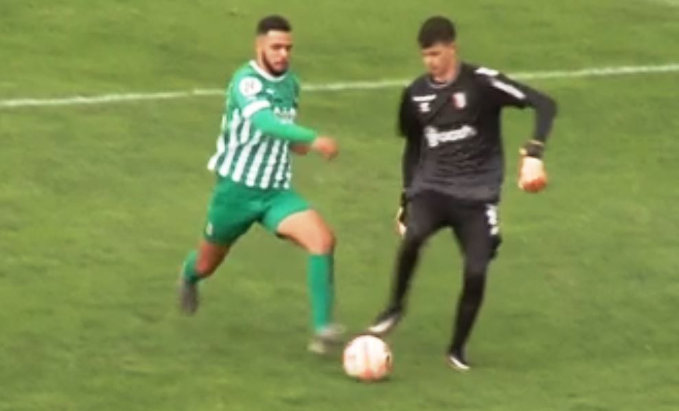 ڤیدیۆ؛ گۆڵپارێزێک بە جوڵەیەکی رۆناڵدینیۆ هەمووان سەرسام دەکات