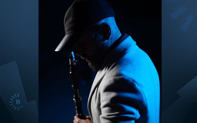 دیلان کلارنێت ئاوازی گۆرانییەکی میکائیل دەژەنێتەوە