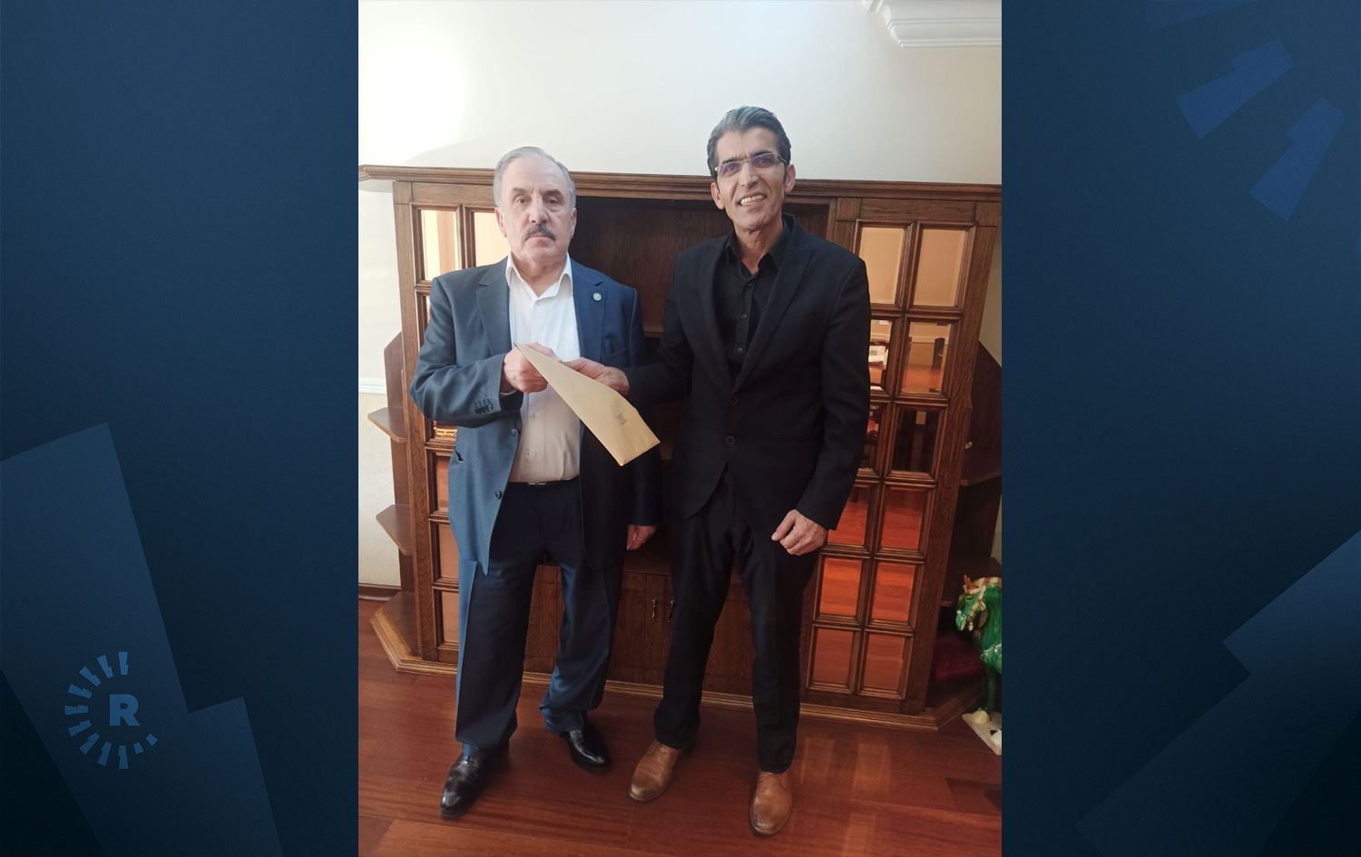 HEZKURDê rapora ‘Polîtîkayên Tirkiyê yên ji bo Kurdî’ pêşkêşî ÎYÎ Partiyê kir