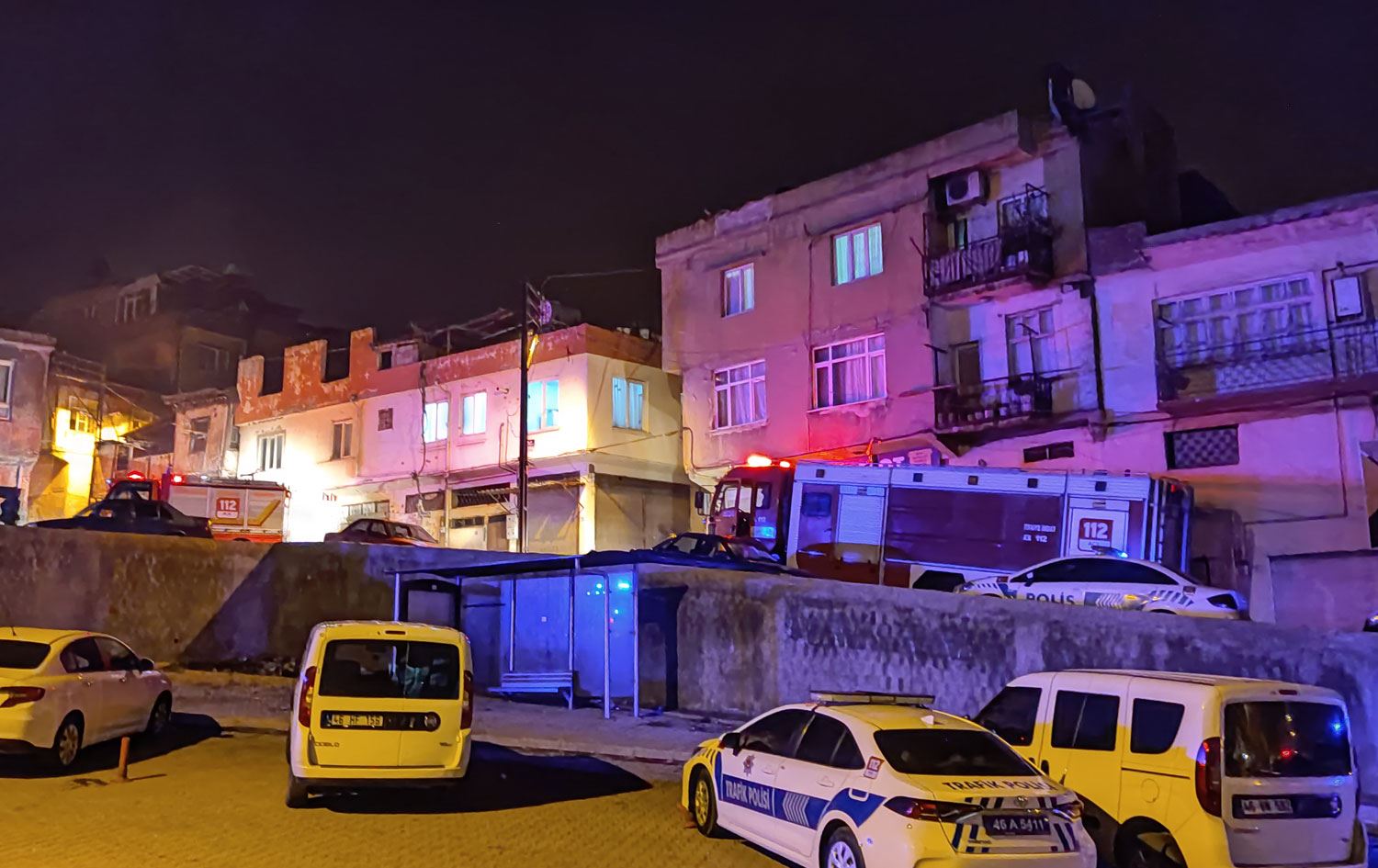 Evde çıkan yangında 3 kardeş hayatını kaybetti