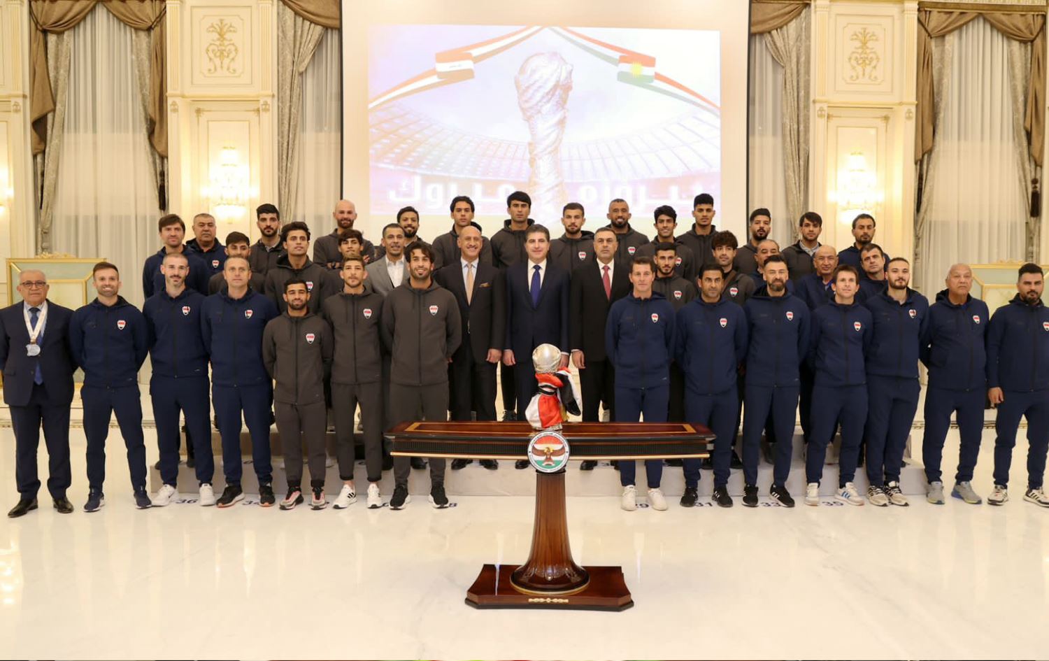 لە هەولێر نێچیرڤان بارزانی پێشوازیی لە یاریزانانی هەڵبژاردەی تۆپی پێی عێراق دەکات