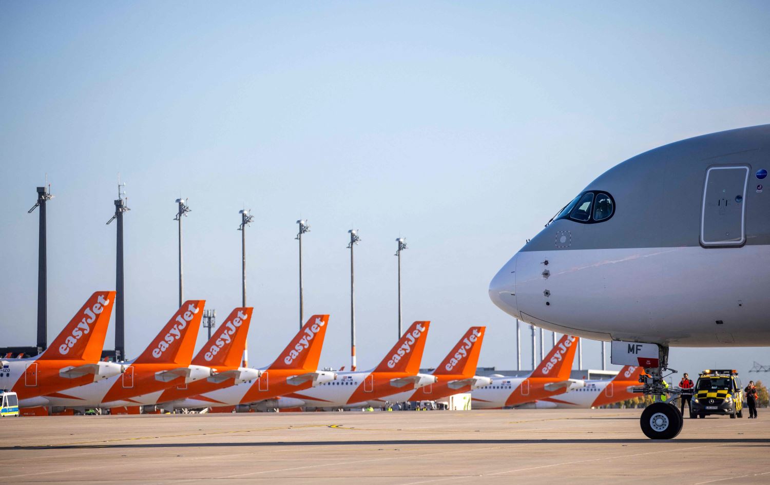 سەرجەم گەشتەکانی فڕۆکەخانەی بەرلین هەڵوەشانەوە